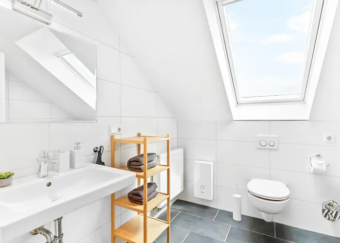 Schoene In Ruhiger Lage In Lägenhet